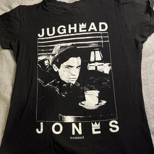 Black and white t shirt